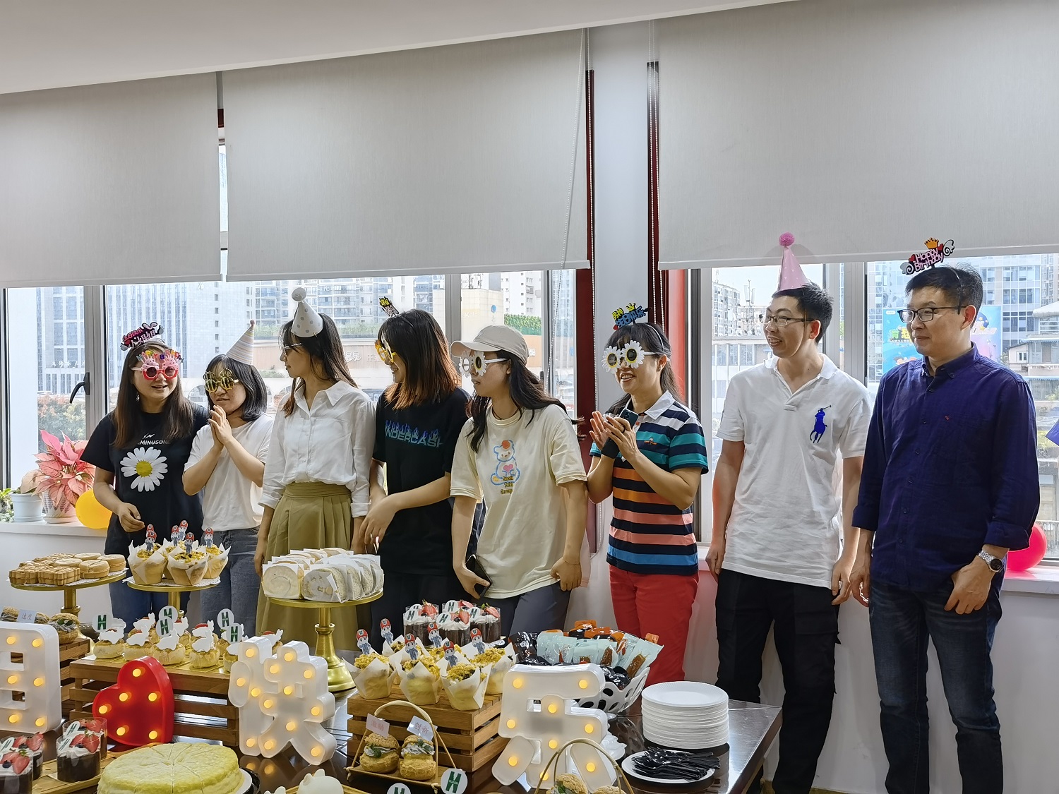 生日情更濃 中秋月更圓——四分公司本部開展慶中秋暨2021年第三季度員工生日會(圖2) 生日情更濃 中秋月更圓——四分公司本部開展慶中秋暨2021年第三季度員工生日會(圖2)